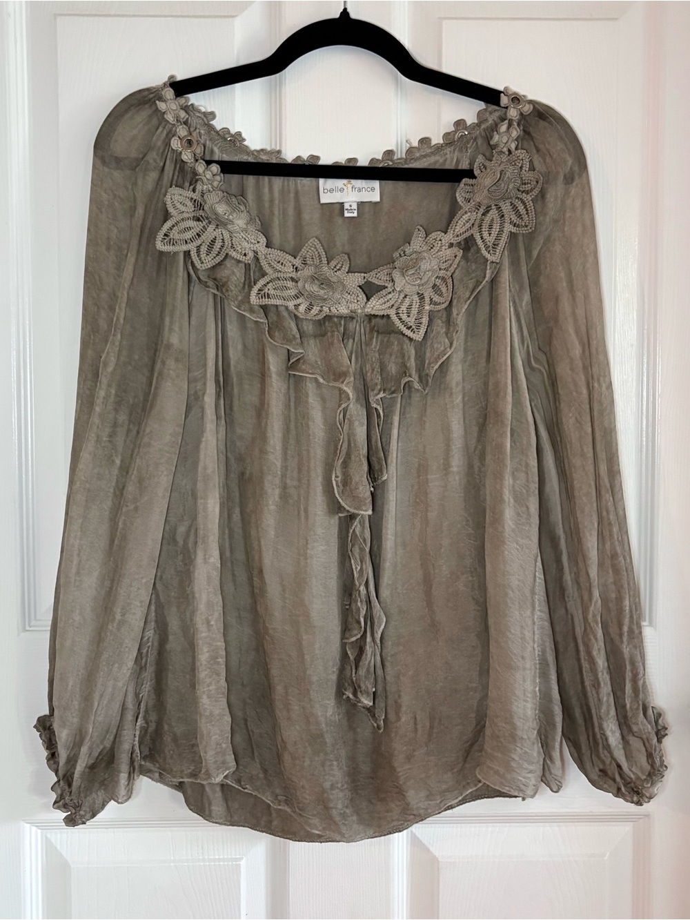Belle France 100% Silk Blouse Long Sleeve Floral Flowy Grey Italy Small Runs Big